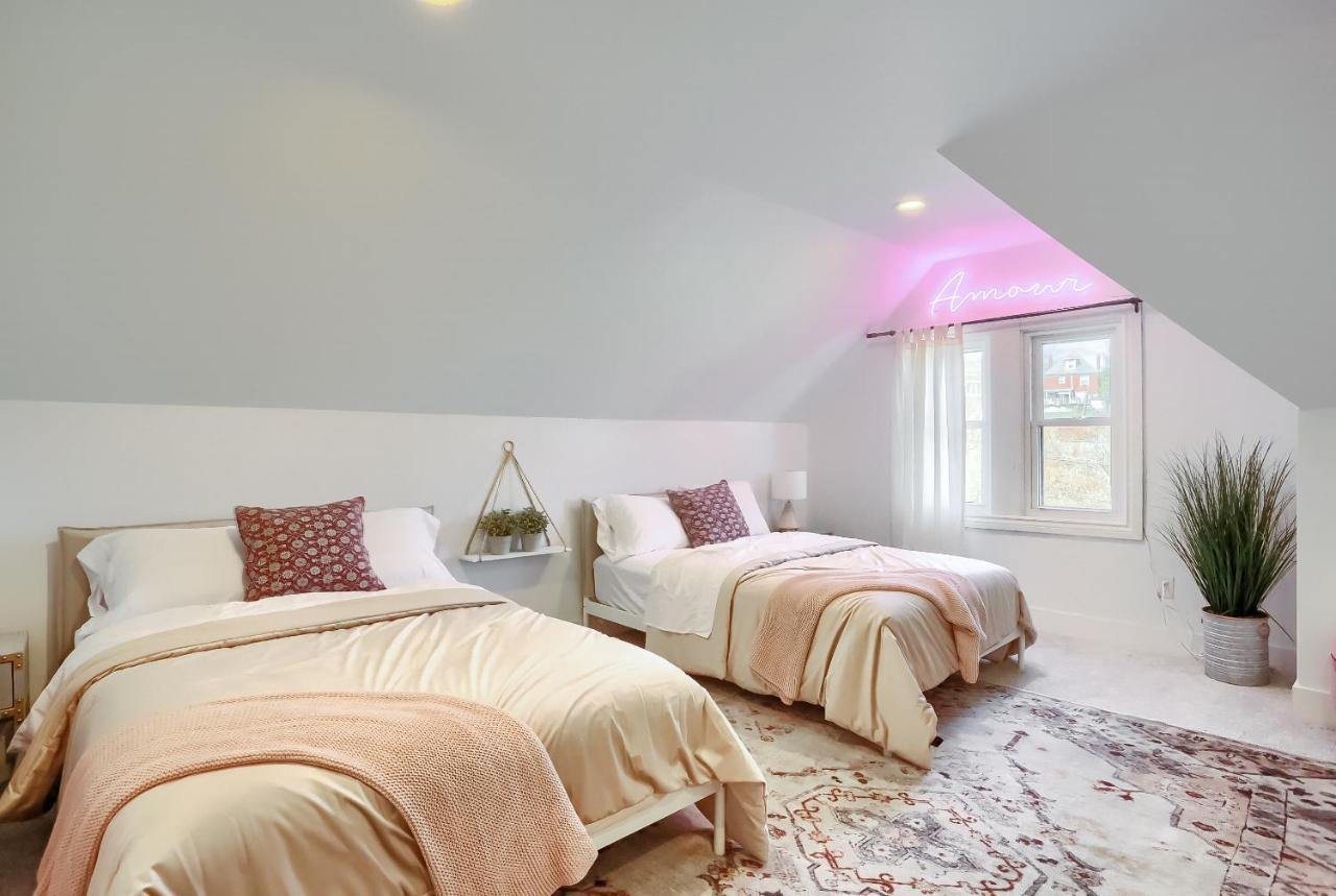 Newly Renovated Victorian Gem Perfect Space For Family Vacations! Pittsburgh Ngoại thất bức ảnh